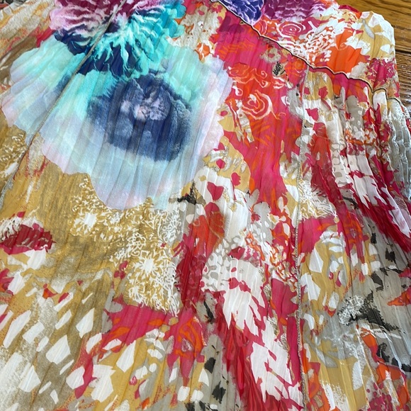 Tribal brand multicolor crinkled floral print skirt, size 10. Great condition. - Picture 2 of 11